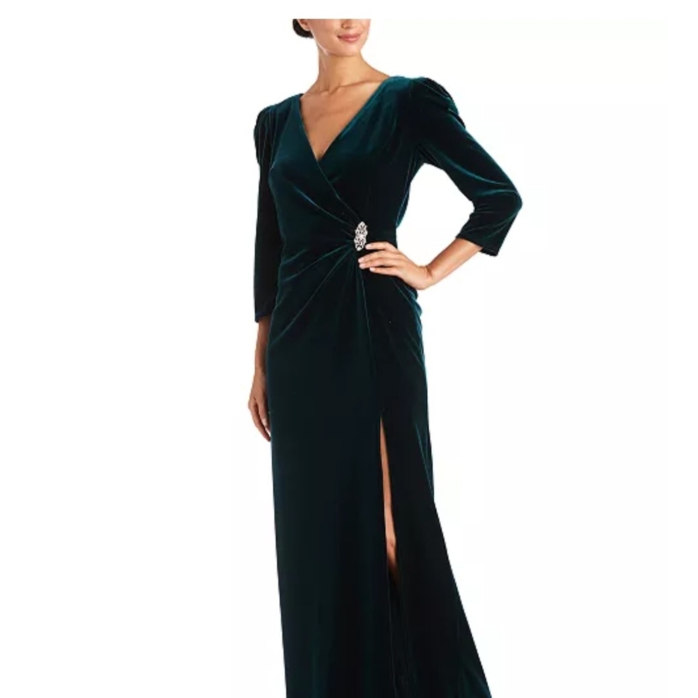 New R&M Richards Elegant Long Sleeve Dress Beautiful Emerald green velvet